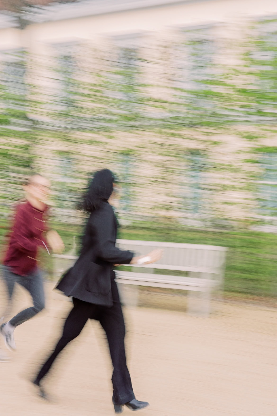 Verlobung in Charlottenburg - Windiger Spaziergang im Park