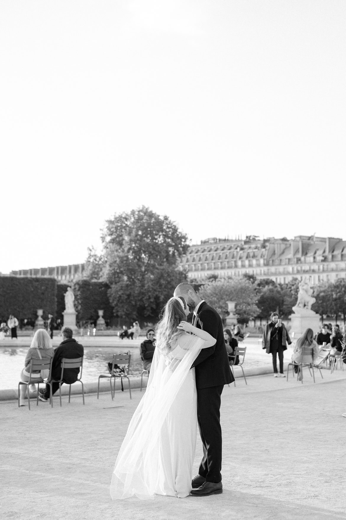 After Wedding Session am Louvre - ein abendlicher Spaziergang