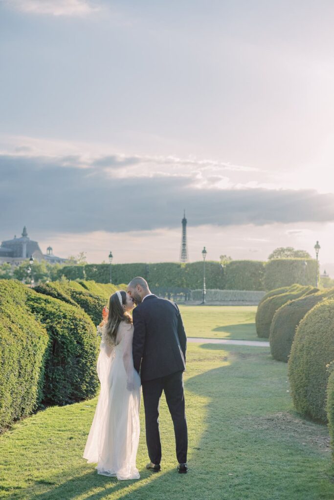 After Wedding Session am Louvre - ein abendlicher Spaziergang