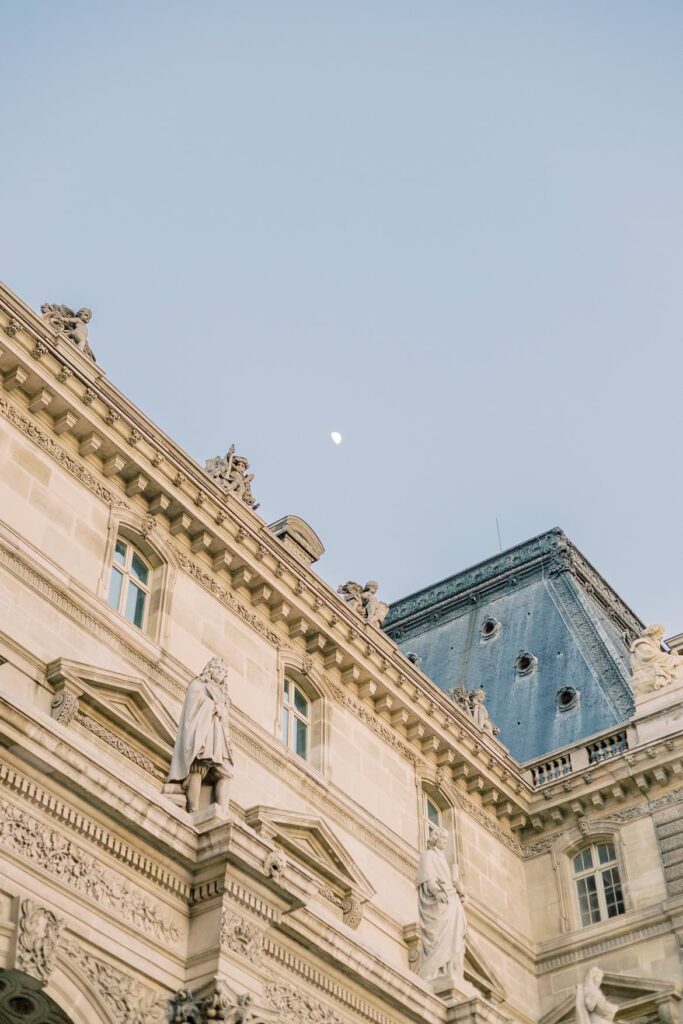After Wedding Session am Louvre - ein abendlicher Spaziergang