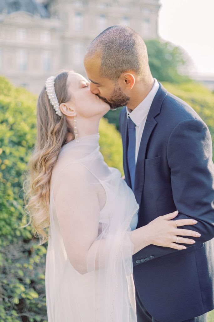 After Wedding Session am Louvre - ein abendlicher Spaziergang