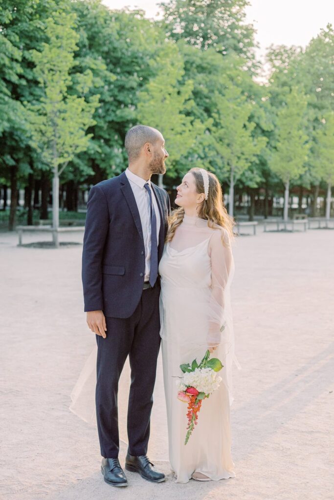 After Wedding Session am Louvre - ein abendlicher Spaziergang