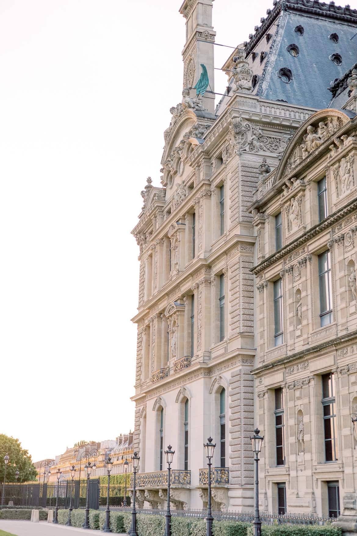 After Wedding Session am Louvre - ein abendlicher Spaziergang