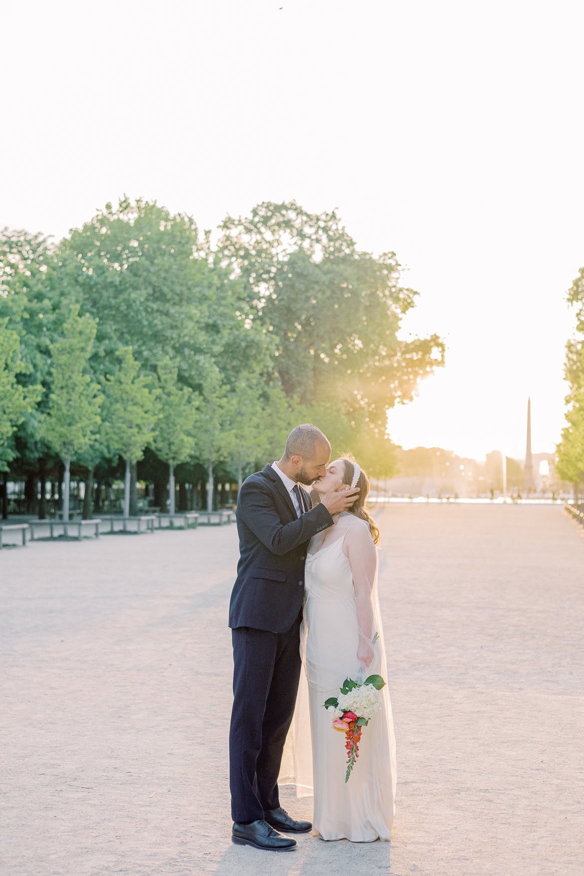 After Wedding Session am Louvre - ein abendlicher Spaziergang