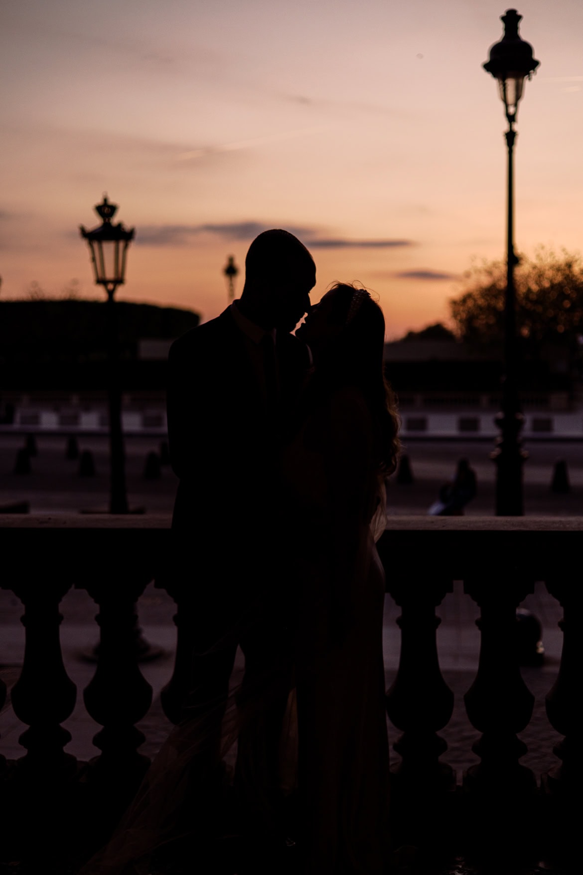 After Wedding Session am Louvre - ein abendlicher Spaziergang