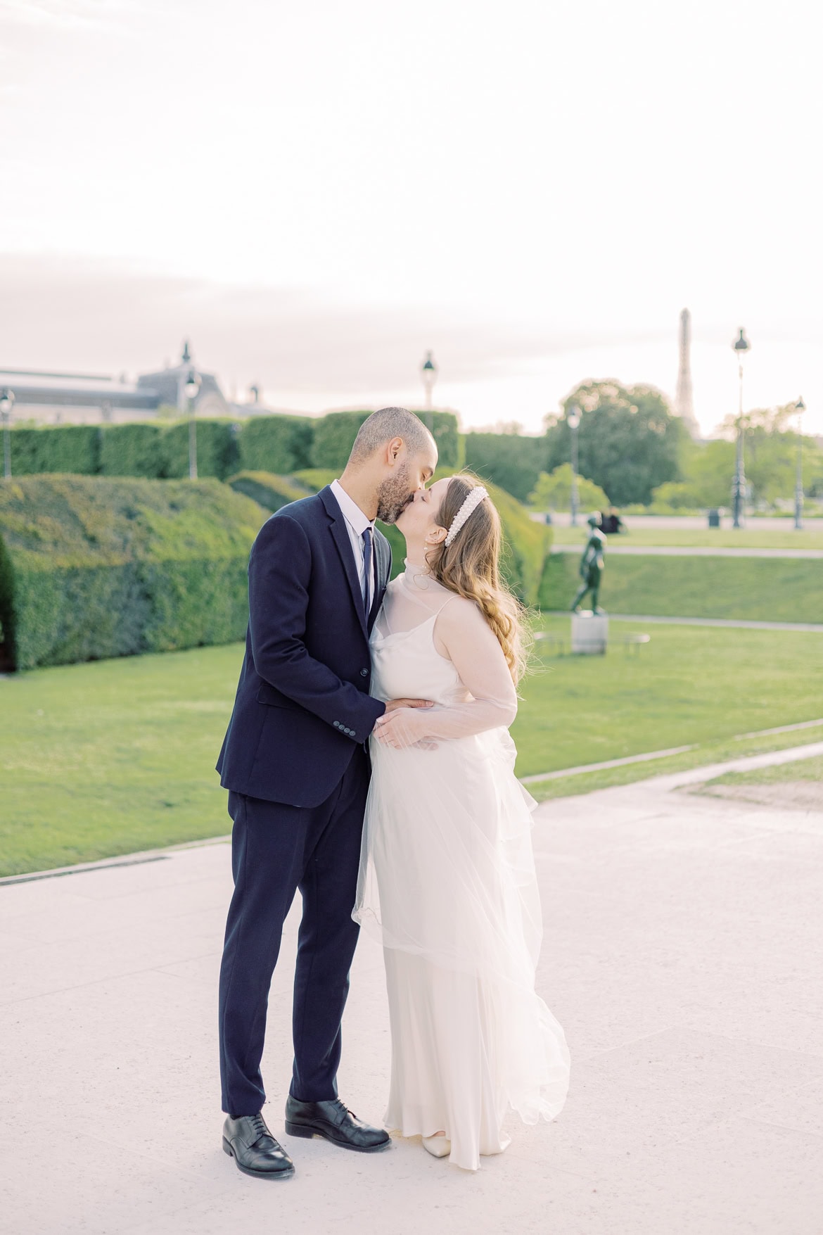 After Wedding Session am Louvre - ein abendlicher Spaziergang