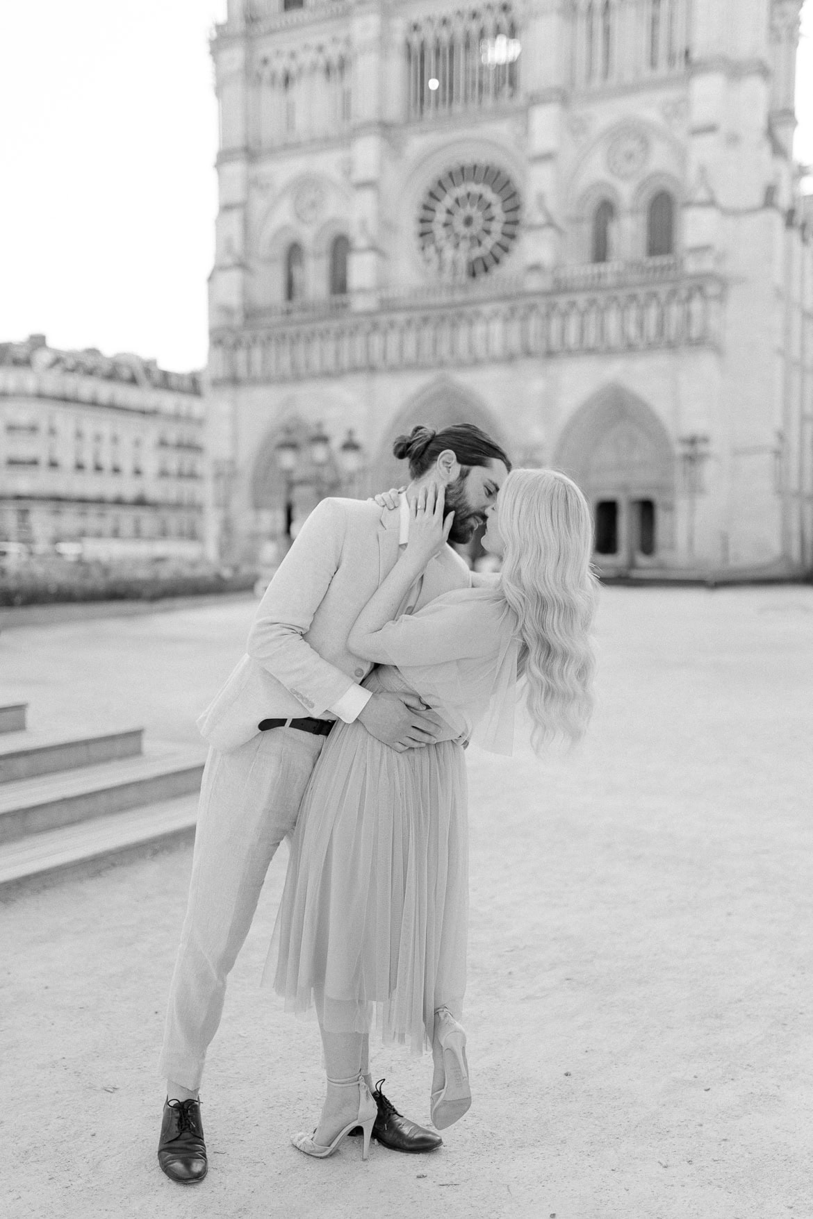 Verlobung an der Notre Dame - ein Editorial in Paris