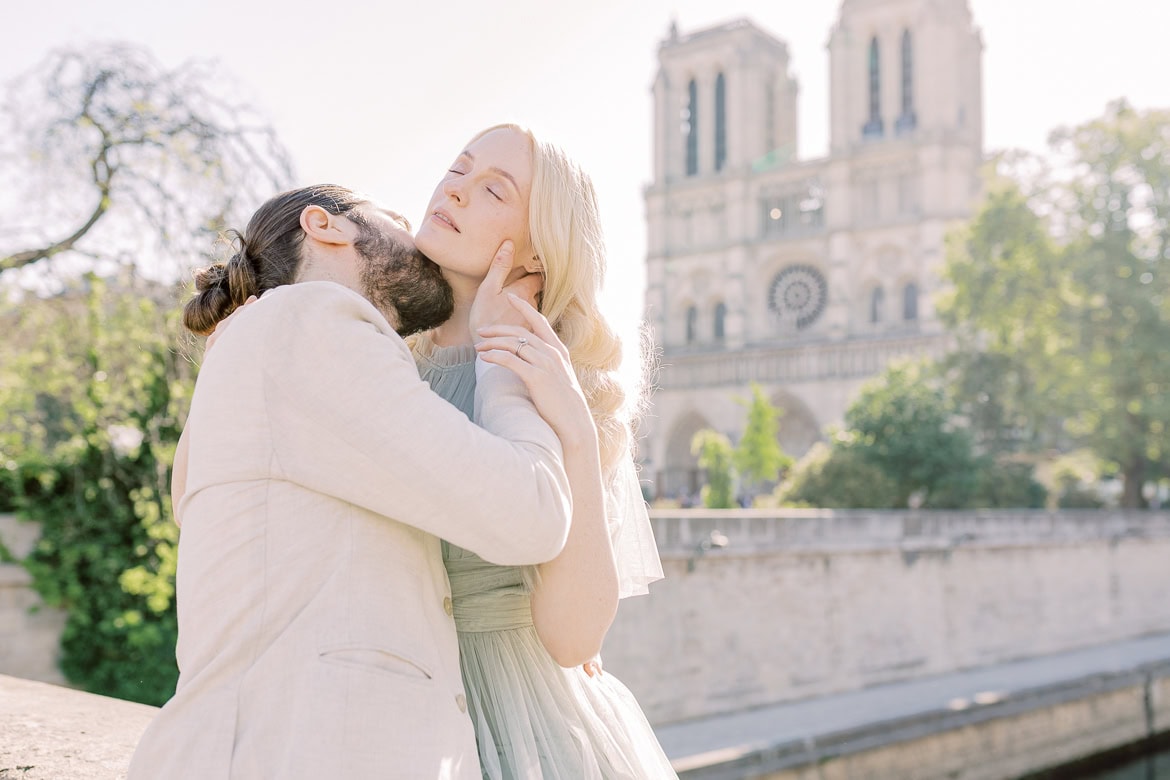 Verlobung an der Notre Dame - ein Editorial in Paris