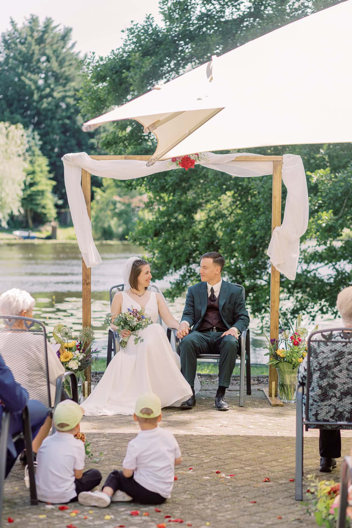 Hochzeit in Eichwalde mit freier Trauung in der Event Location "Baum & Ast"