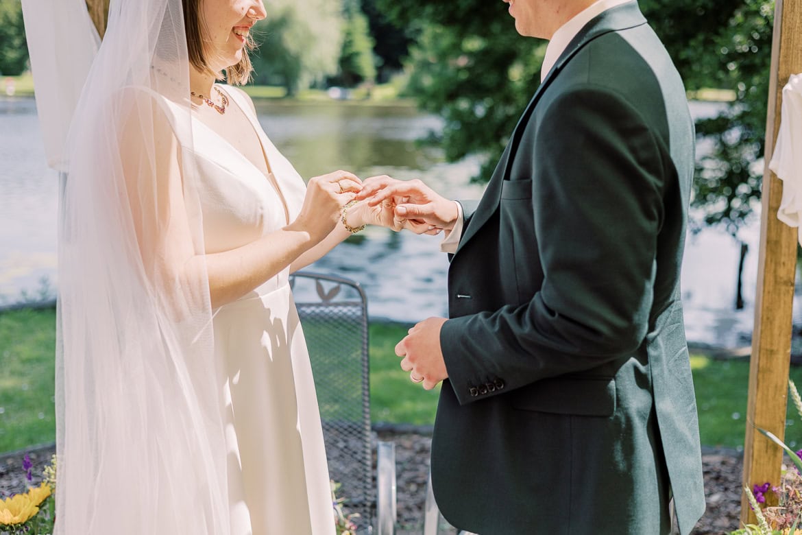 Hochzeit in Eichwalde mit freier Trauung in der Event Location "Baum & Ast"