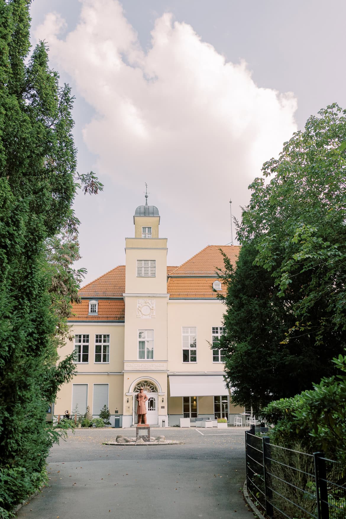 Hochzeit im Standesamt Spandau mit Feier in der Villa Schützenhof