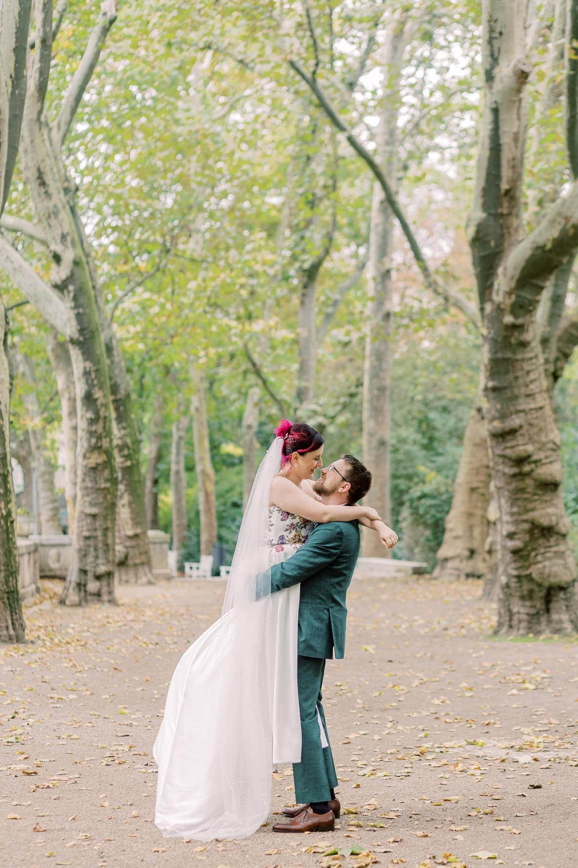 Japanisch inspiriert: Trauung im Standesamt Schöneberg und Feier im Spreespeicher Berlin