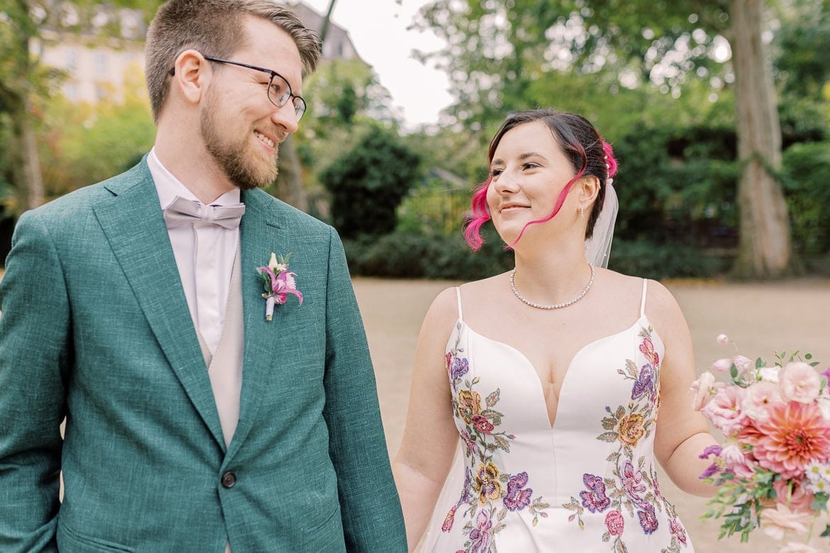 Japanisch inspiriert: Trauung im Standesamt Schöneberg und Feier im Spreespeicher Berlin