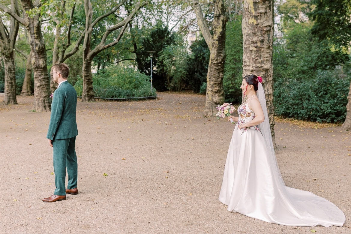Japanisch inspiriert: Trauung im Standesamt Schöneberg und Feier im Spreespeicher Berlin