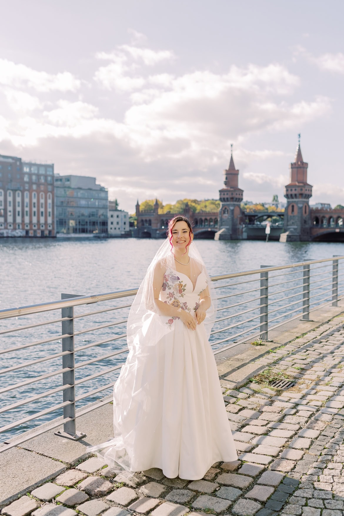 Japanisch inspiriert: Trauung im Standesamt Schöneberg und Feier im Spreespeicher Berlin