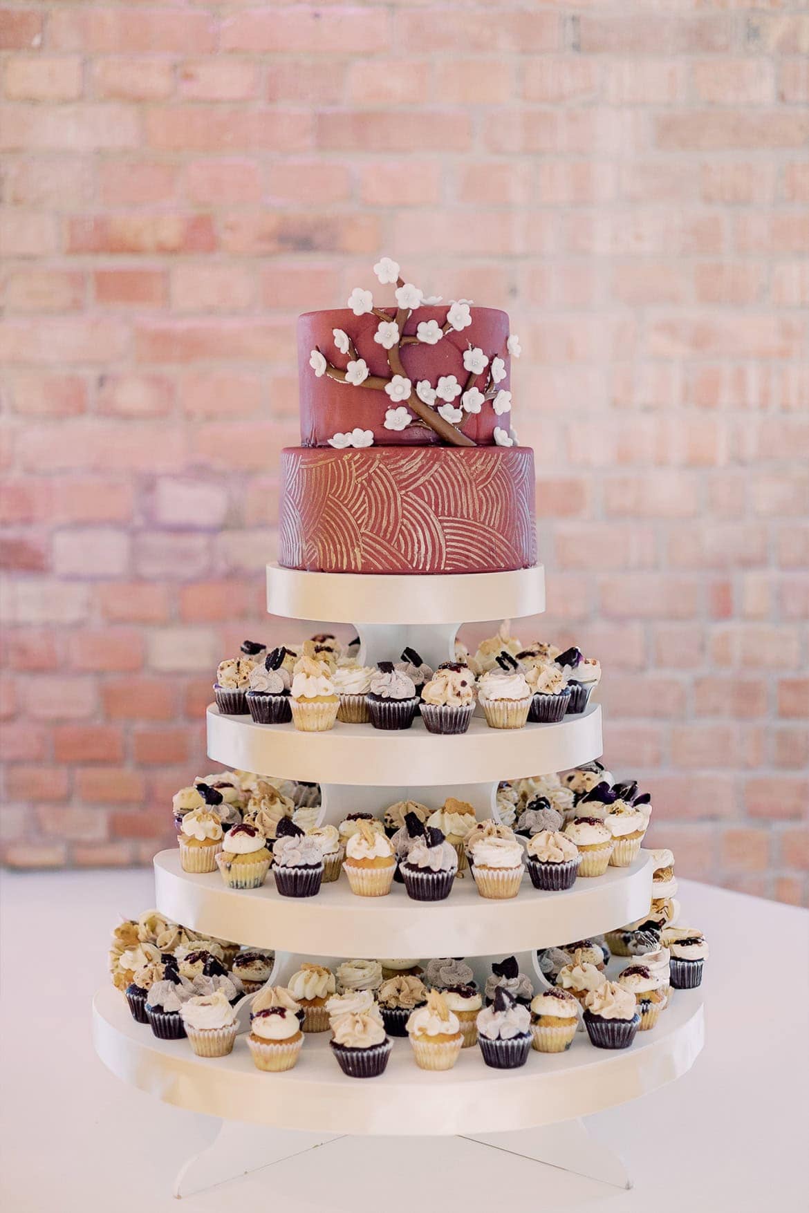 Japanisch inspiriert: Trauung im Standesamt Schöneberg und Feier im Spreespeicher Berlin