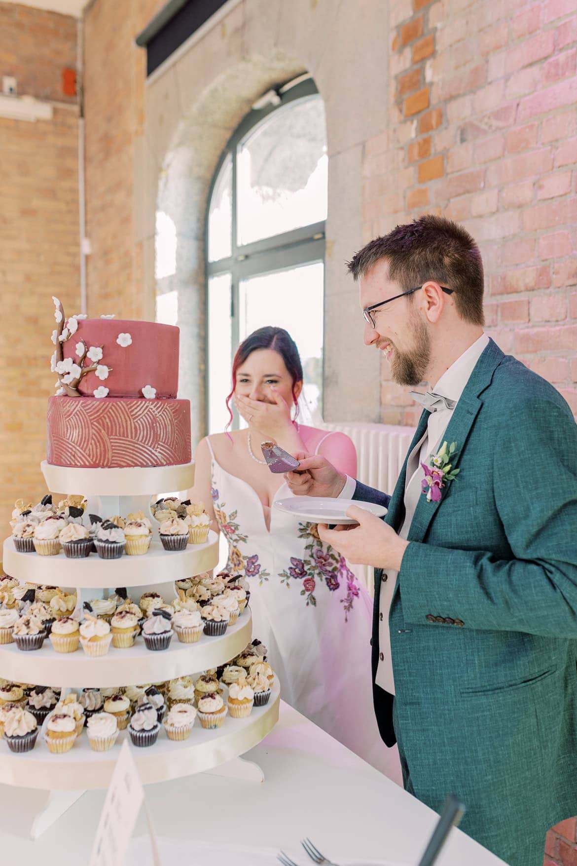Japanisch inspiriert: Trauung im Standesamt Schöneberg und Feier im Spreespeicher Berlin