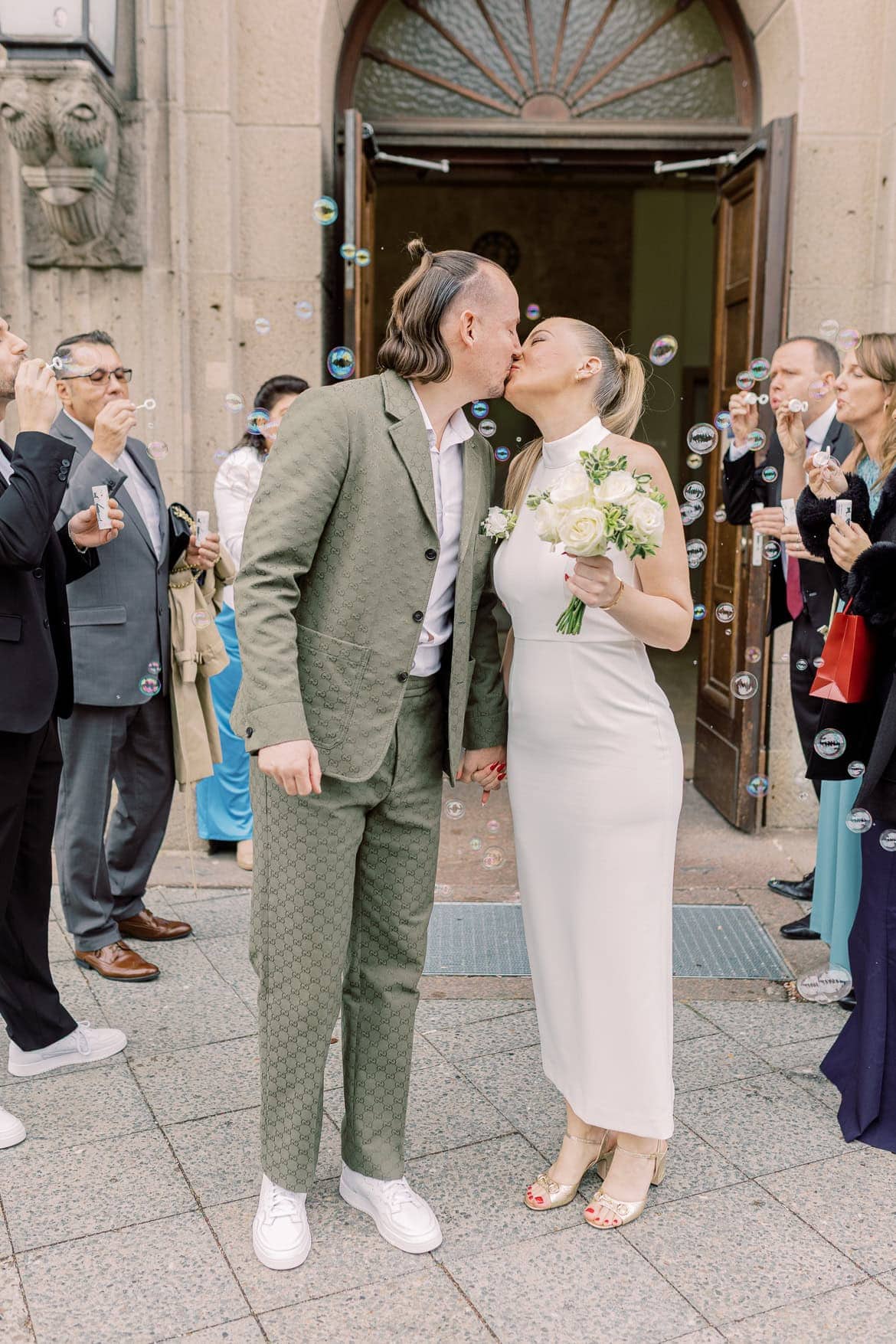 Standesamt Trauung im Herbst in Schöneberg