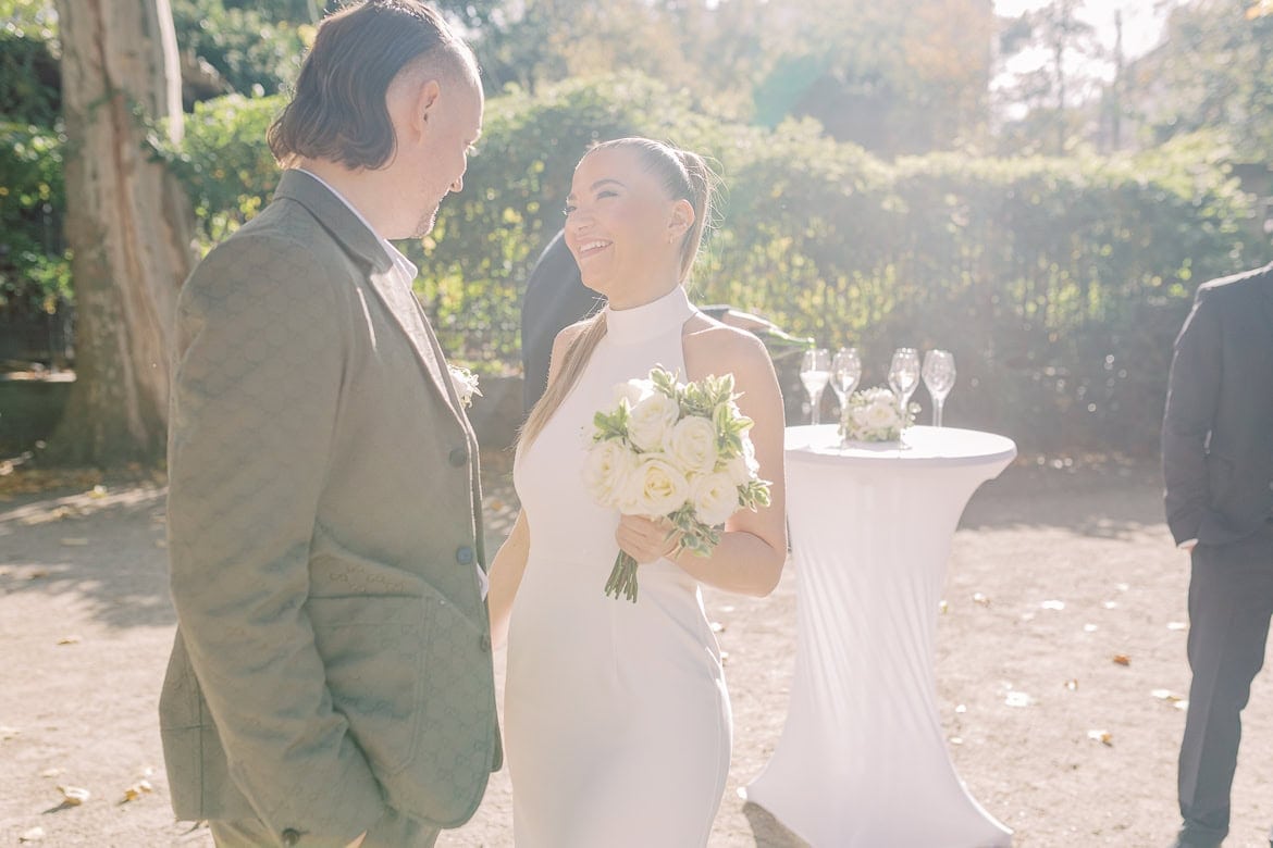 Standesamt Trauung im Herbst in Schöneberg
