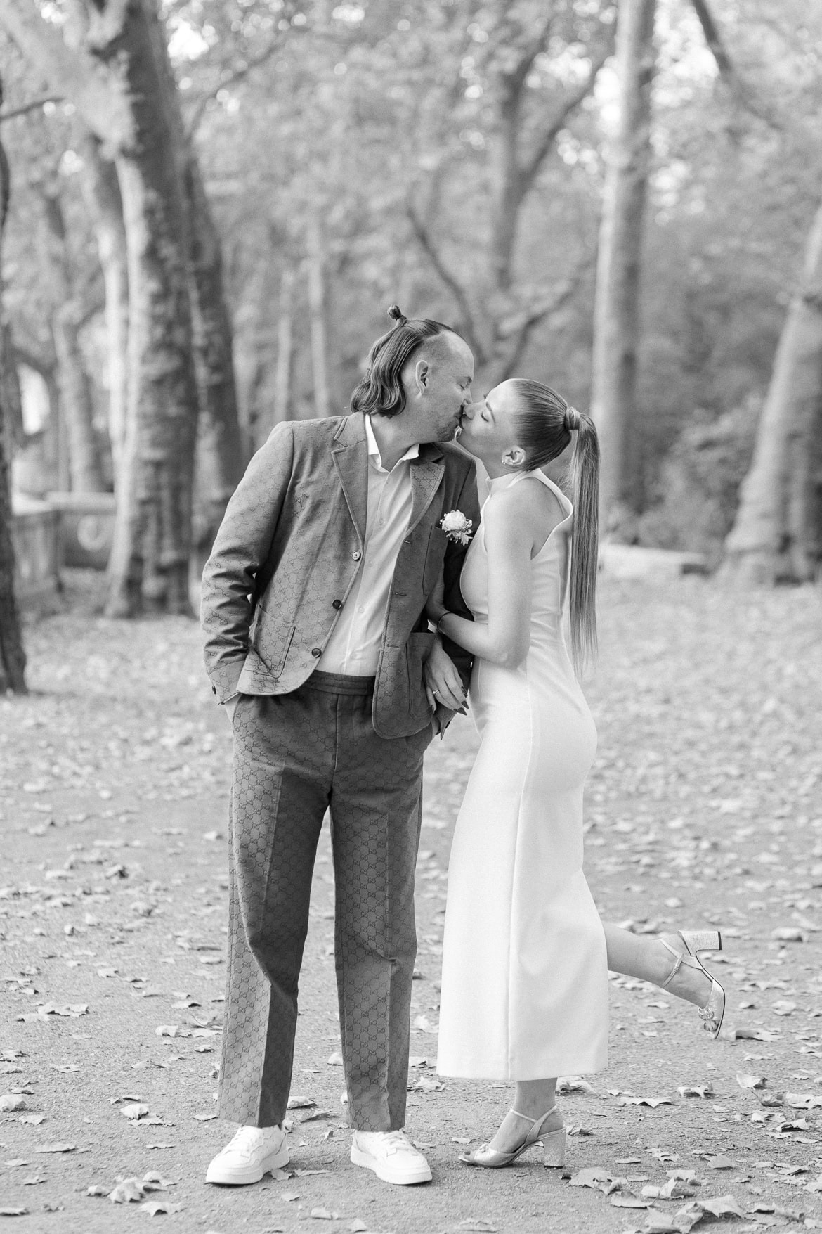 Standesamt Trauung im Herbst in Schöneberg