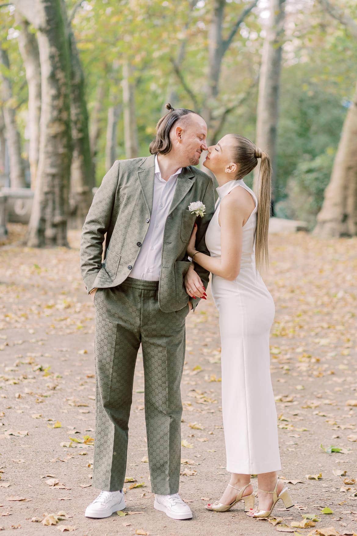 Standesamt Trauung im Herbst in Schöneberg