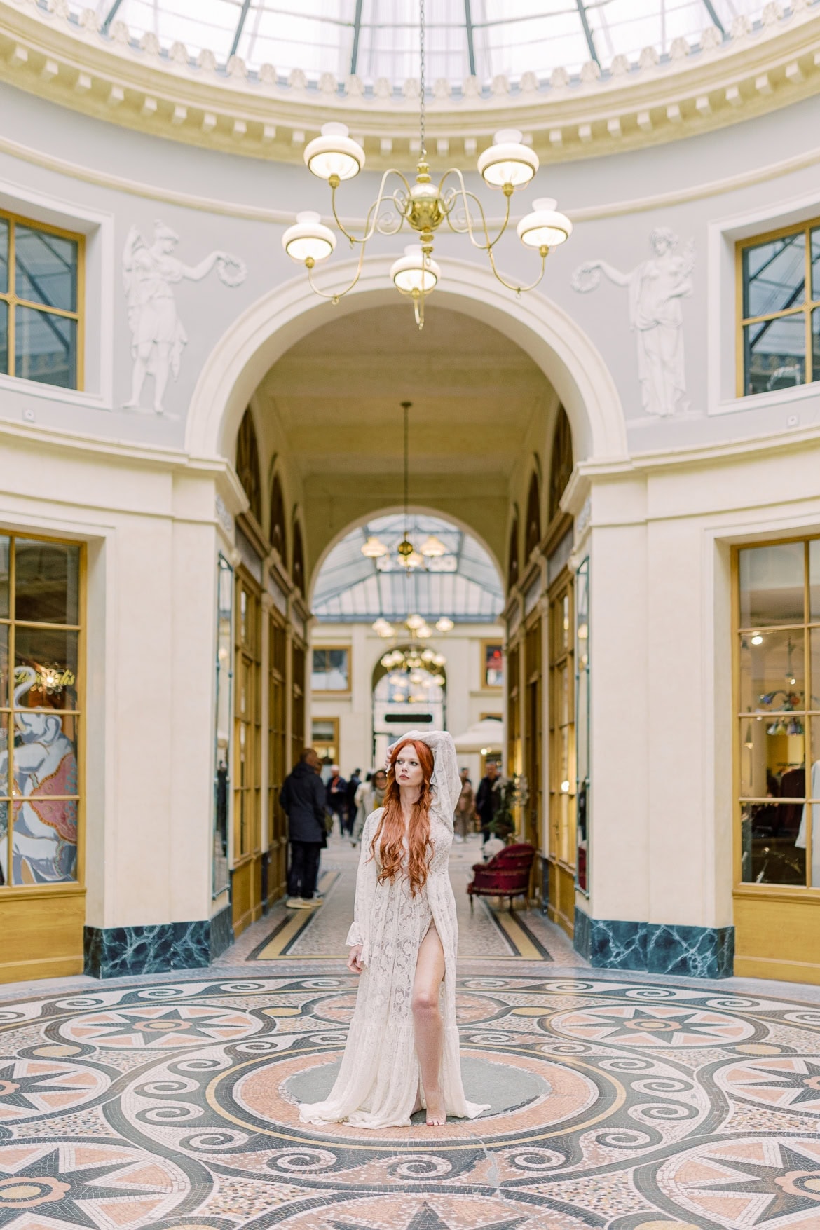 Sinnliche Portraits im Four Seasons Hotel George V Paris